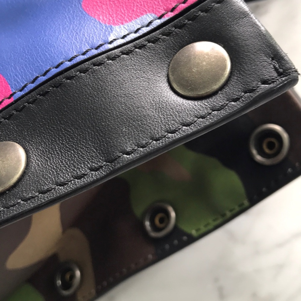 🎉SOLD ON EBAY🎉 - Moschino Camo Print Tote (NEW) - Picture 15 of 16